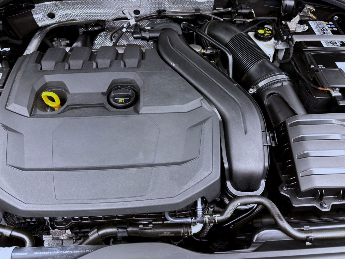 Thumb 18: Volkswagen Golf 1.5 TSI ACTIVE STDHZG HuD NAVI KAMERA