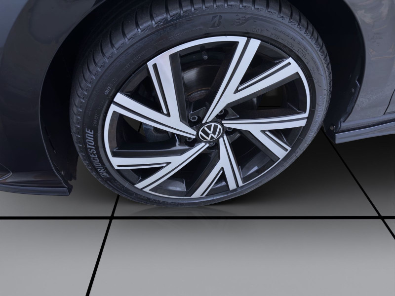 Bild 8: Volkswagen Golf 1.5 eTSI DSG R-LINE NAVI KAMERA SITZHZG PDC