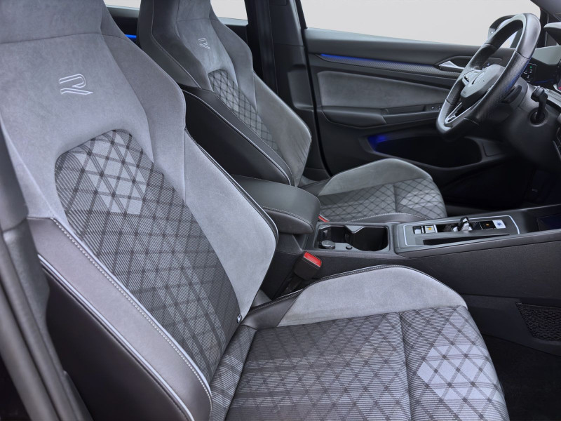 Bild 16: Volkswagen Golf 1.5 eTSI DSG R-LINE NAVI KAMERA SITZHZG PDC