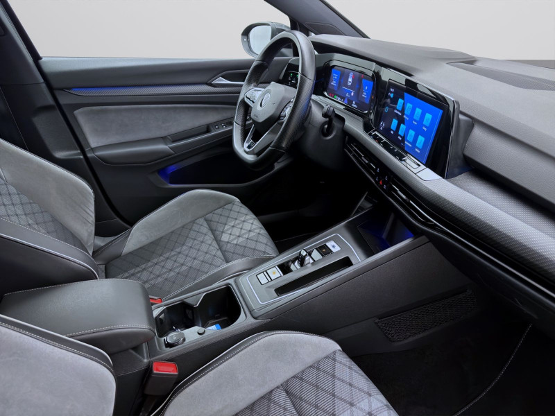 Bild 17: Volkswagen Golf 1.5 eTSI DSG R-LINE NAVI KAMERA SITZHZG PDC