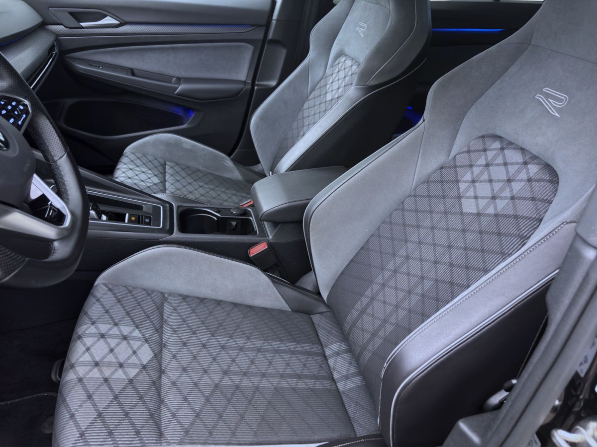 Thumb 9: Volkswagen Golf 1.5 eTSI DSG R-LINE NAVI KAMERA SITZHZG PDC