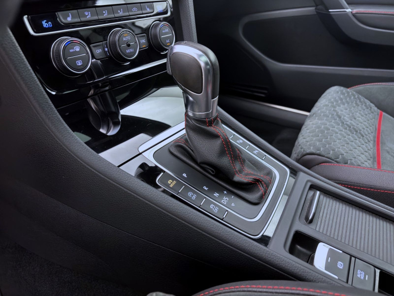 Bild 14: Volkswagen Golf GTI PERFORMANCE PANO NAVI LED KAMERA DCC