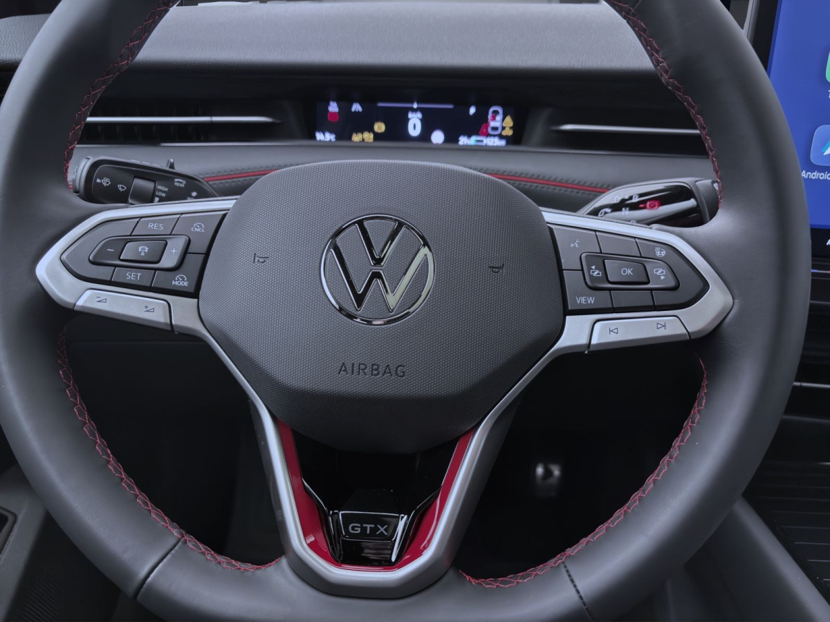 Thumb 12: Volkswagen ID.7 Tourer 4M GTX PANO AHK IQ.LIGHT HuD NAVI
