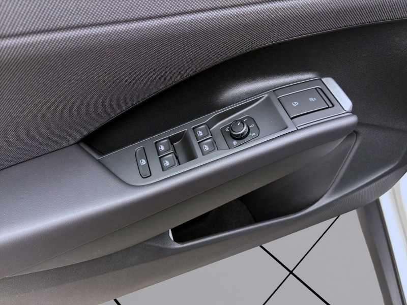 Bild 10: Volkswagen T-Roc 1.5 eTSI DSG LIFE ACC KAMERA NAVI AHK