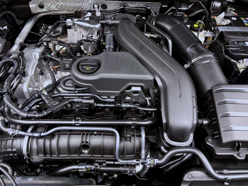Bild 17: Volkswagen T-Roc 1.5 eTSI DSG LIFE AHK NAVI KAMERA SITZHZG