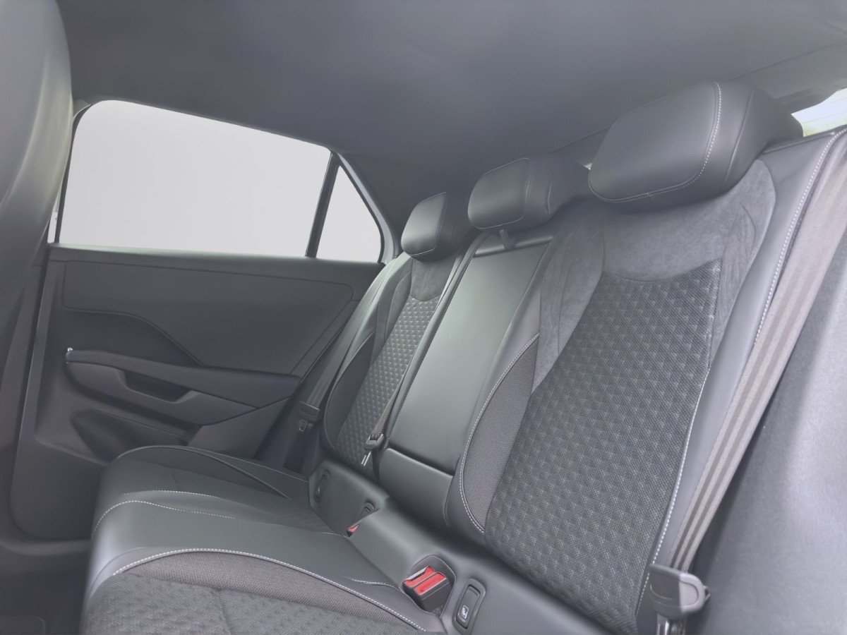 Thumb 15: Volkswagen T-Roc 1.5 eTSI DSG R-LINE HuD AHK NAVI KLIMA ACC IQ.DRIVE