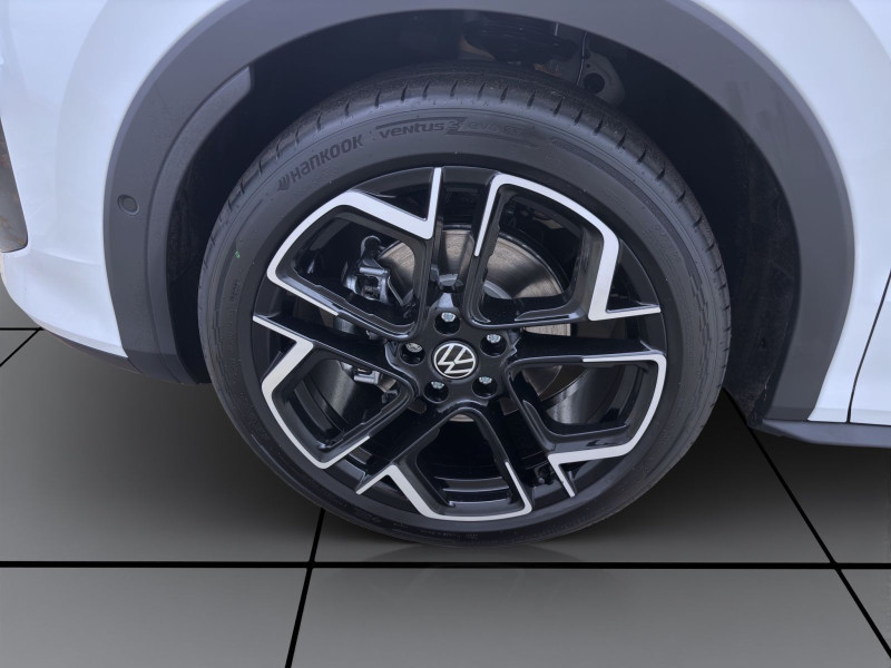 Bild 8: Volkswagen T-Roc 1.5 eTSI DSG R-LINE HuD AHK KLIMA LM19