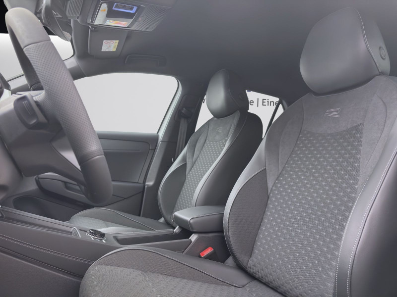Bild 9: Volkswagen T-Roc 1.5 eTSI DSG R-LINE HuD AHK KLIMA LM19
