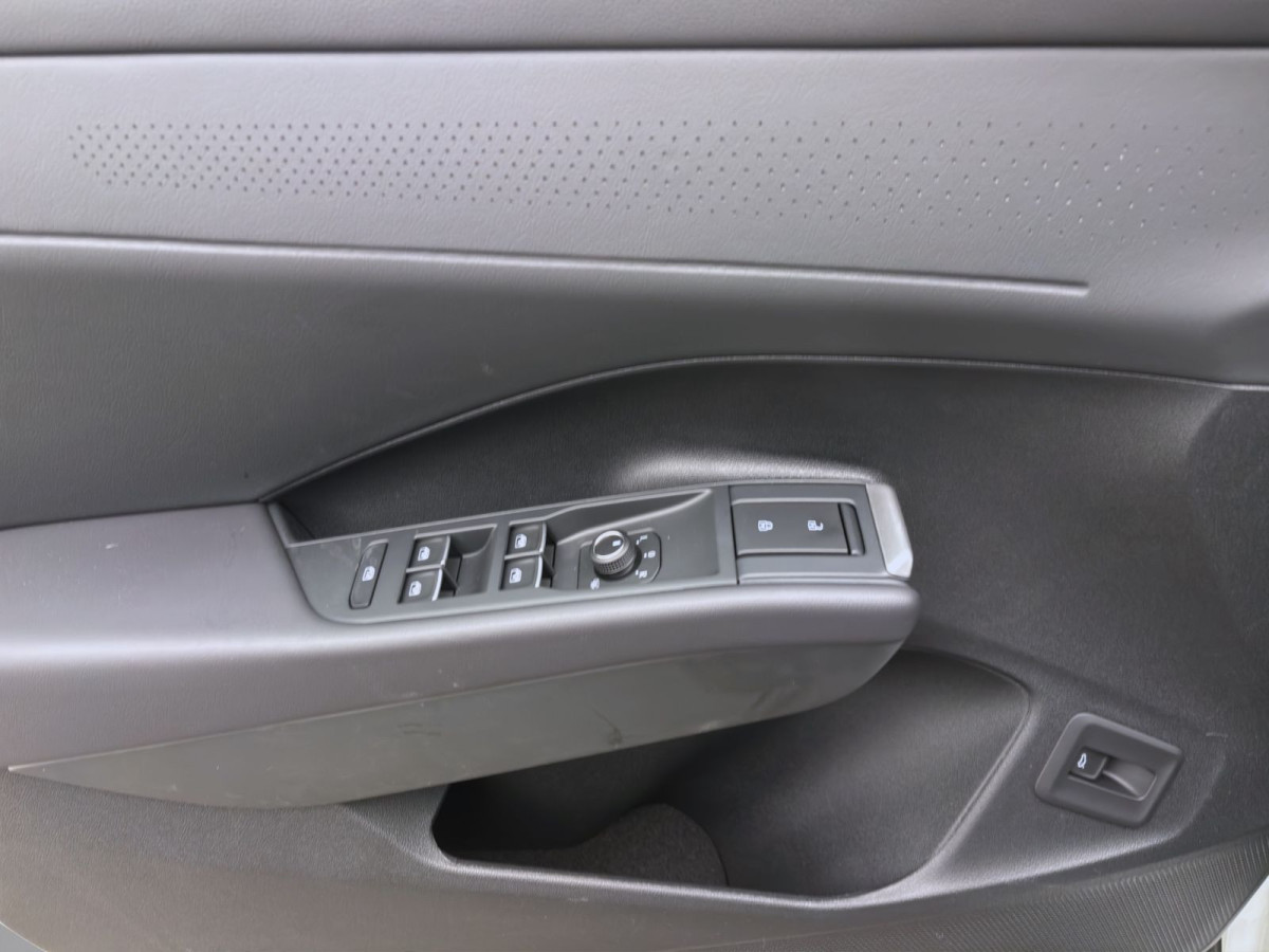 Thumb 10: Volkswagen T-Roc 1.5 eTSI DSG R-LINE HuD AHK KLIMA LM19
