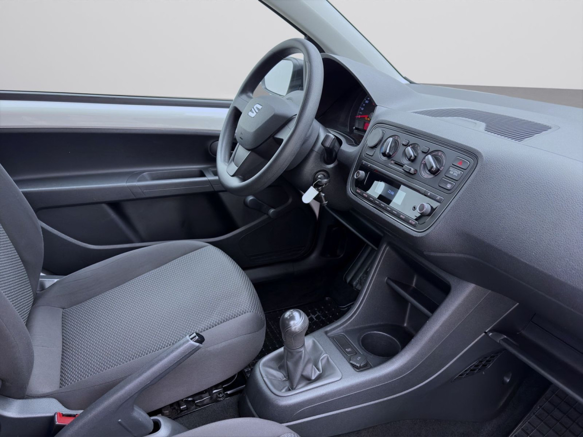 Thumb 17: Seat Mii 1.0 MPI REFERENCE KLIMA RADIO GANZJR