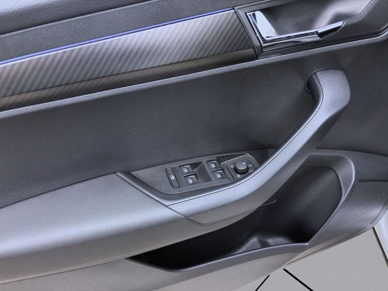 Bild 9: Škoda Karoq 2.0 TSI DSG 4x4 SPORTLINE SITZHZG PDC VIRTUAL KLIMA
