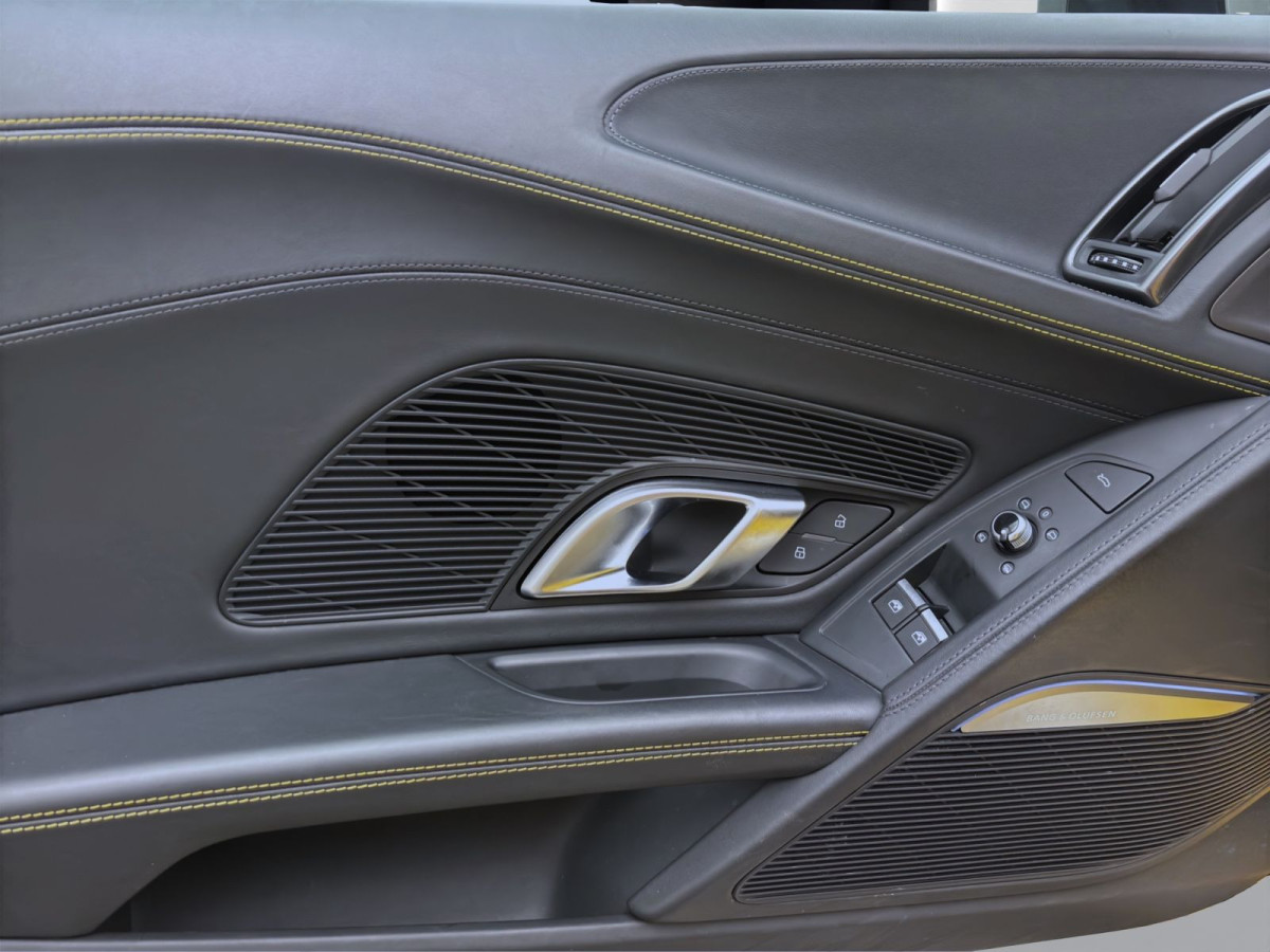 Thumb 9: Audi R8 Spyder V10 RWD PERFORMANCE B&O LM20 KAMERA NAVI
