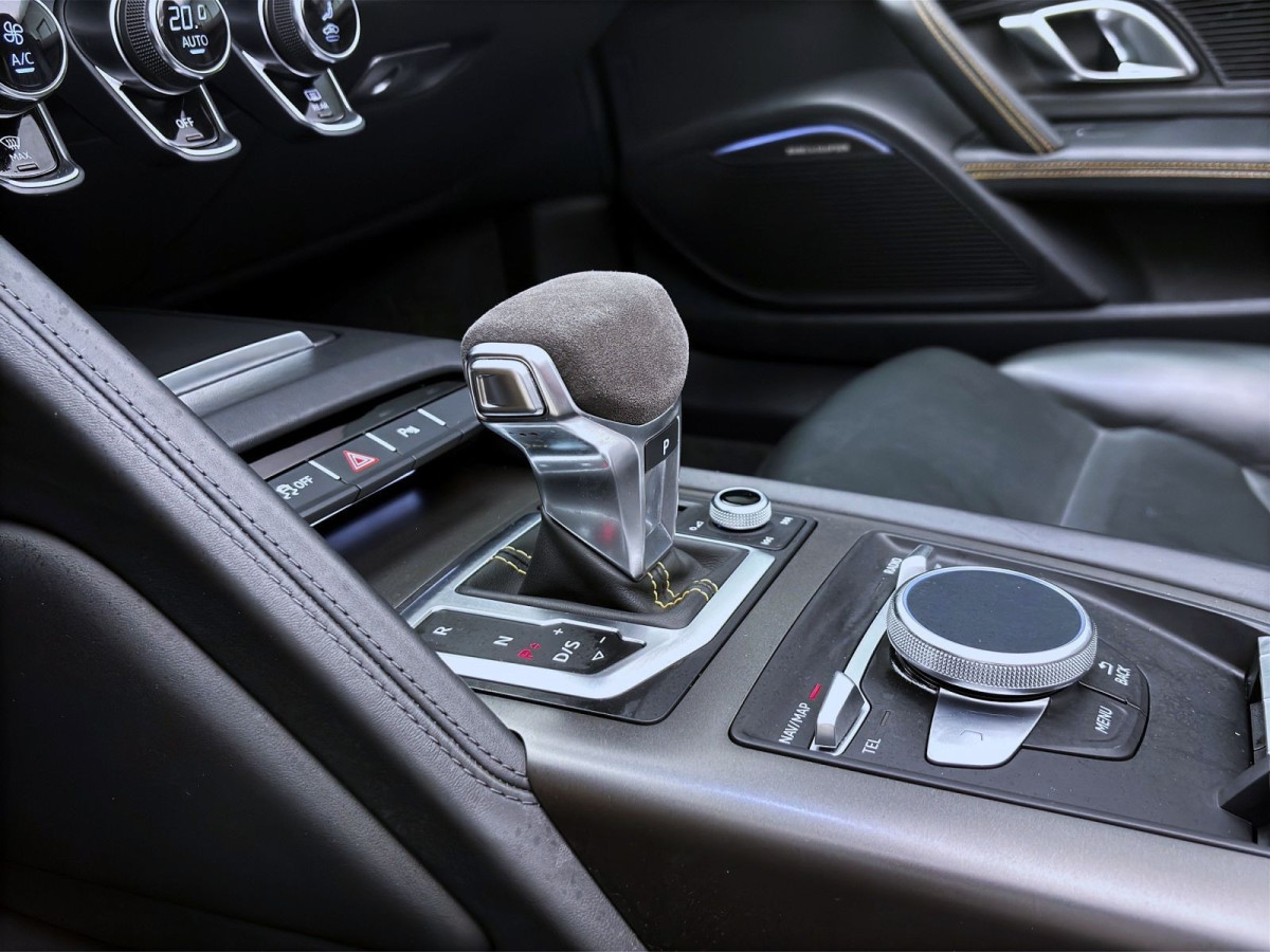 Thumb 13: Audi R8 Spyder V10 RWD PERFORMANCE B&O LM20 KAMERA NAVI