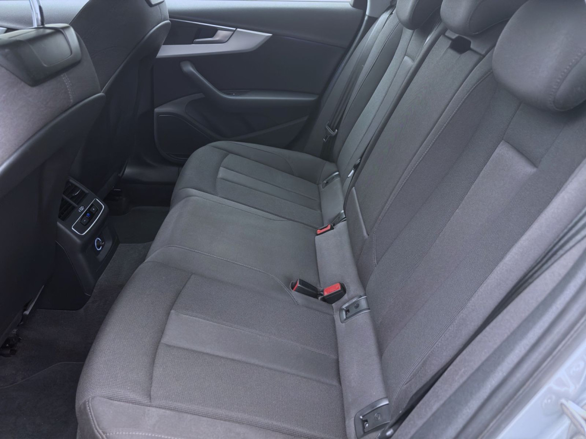 Thumb 15: Audi A4 Avant 1.4 TFSI SPORT NAVI KLIMA PDC XENON+