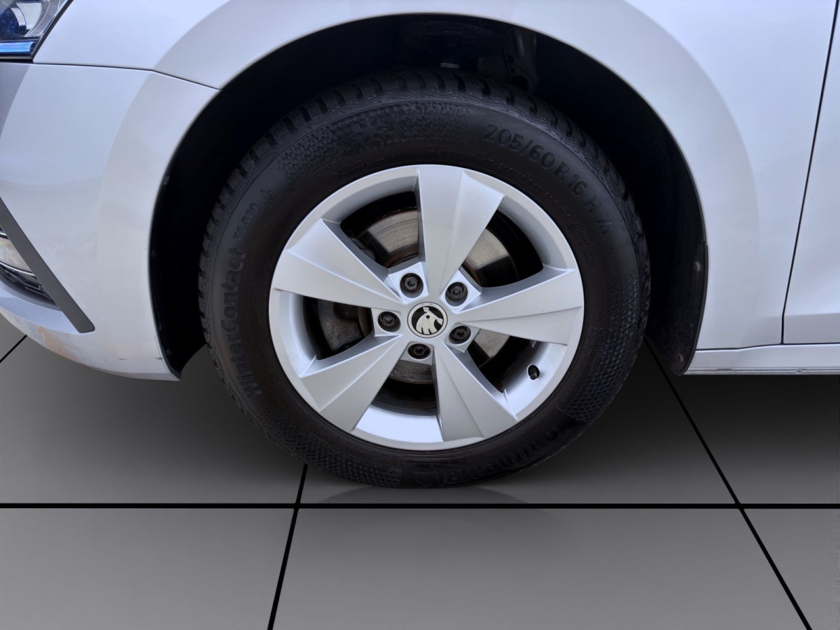 Thumb 8: Škoda Octavia Combi 2.0 TDI DSG STYLE NAVI HuD SITZHZG PDC