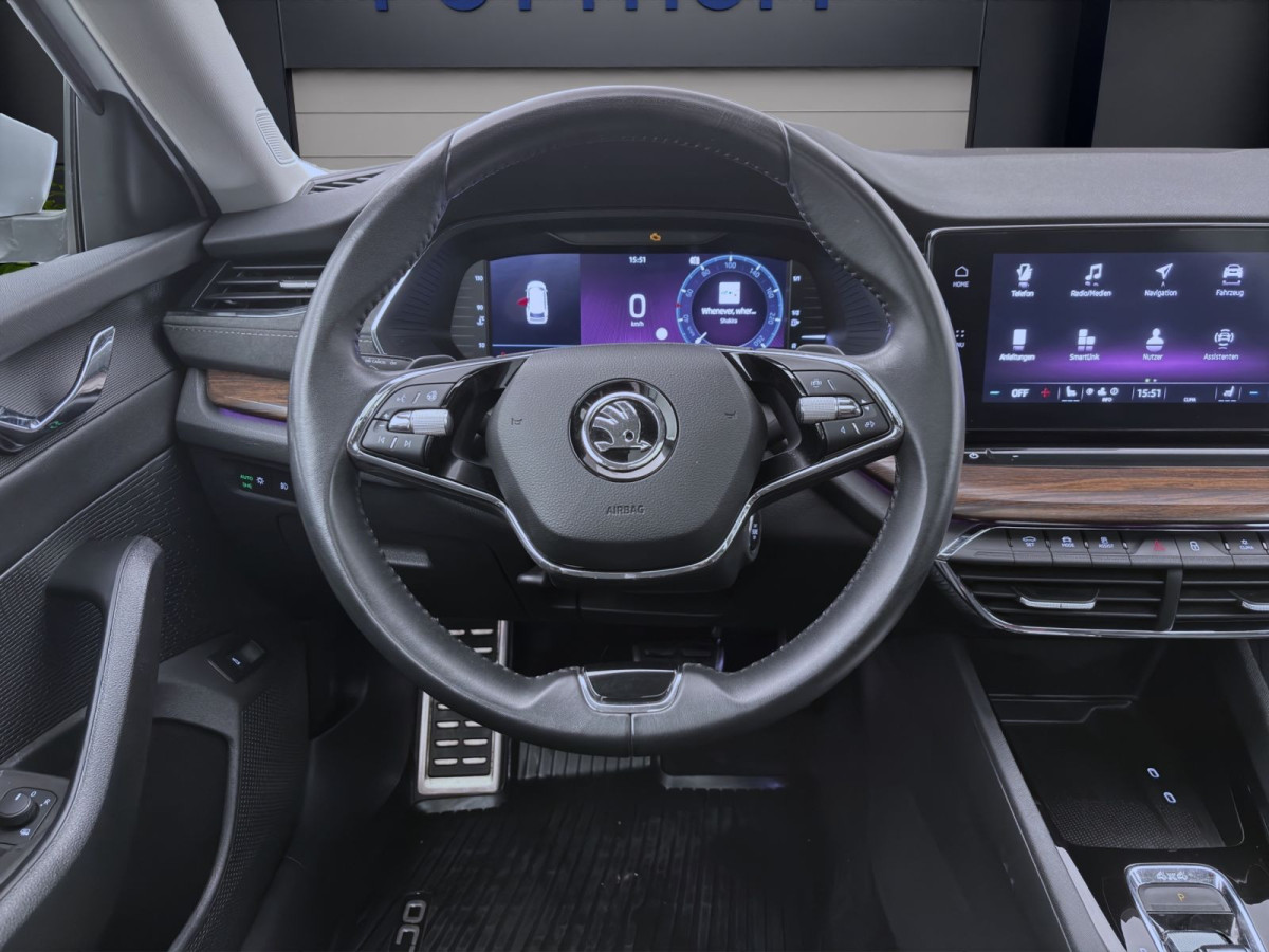 Thumb 11: Škoda Octavia Combi 2.0 TDI DSG 4x4 SCOUT PANO MATRIX AHK PDC