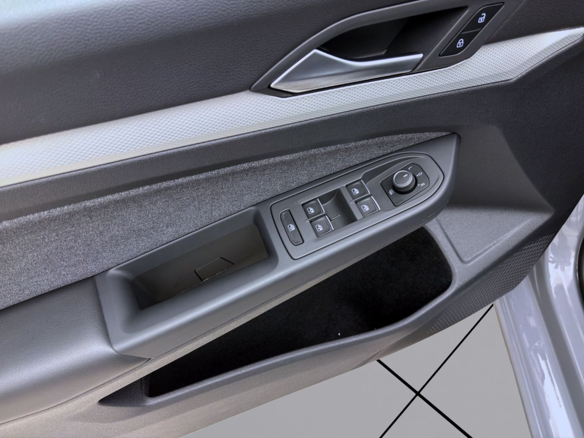 Thumb 10: Volkswagen Golf 2.0 TDI DSG MOVE PANO AHK NAVI KAMERA