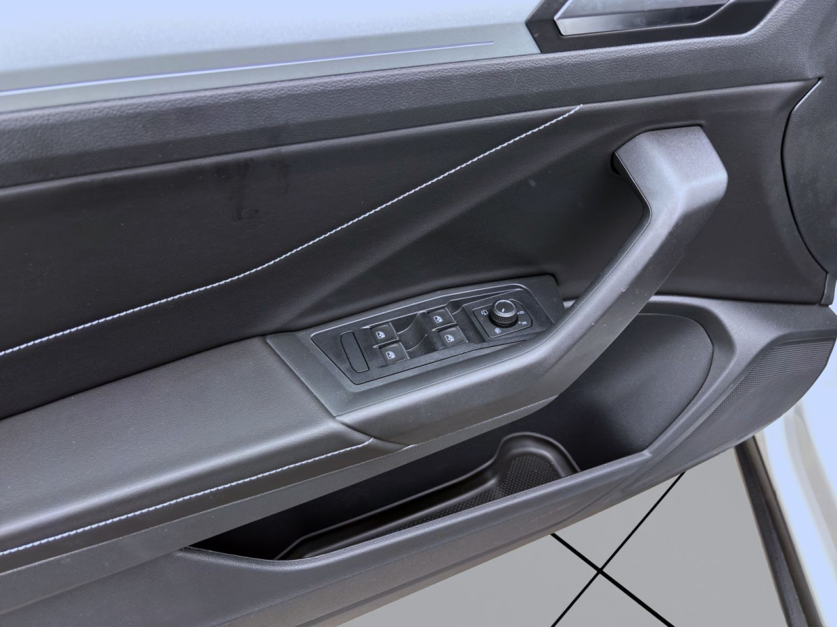Thumb 10: Volkswagen T-Roc Cabriolet 1.5 TSI DSG ENERGY KAMERA APP-CONNECT PDC