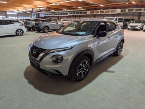 Automodell: Juke in der Farbe silber