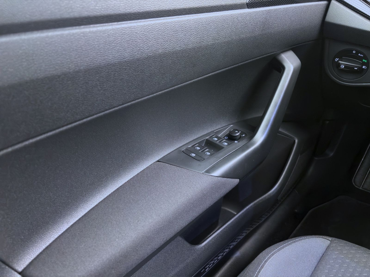 Thumb 10: Volkswagen Taigo 1.0 TSI LIFE SITZHZG LED KLIMA DAB+