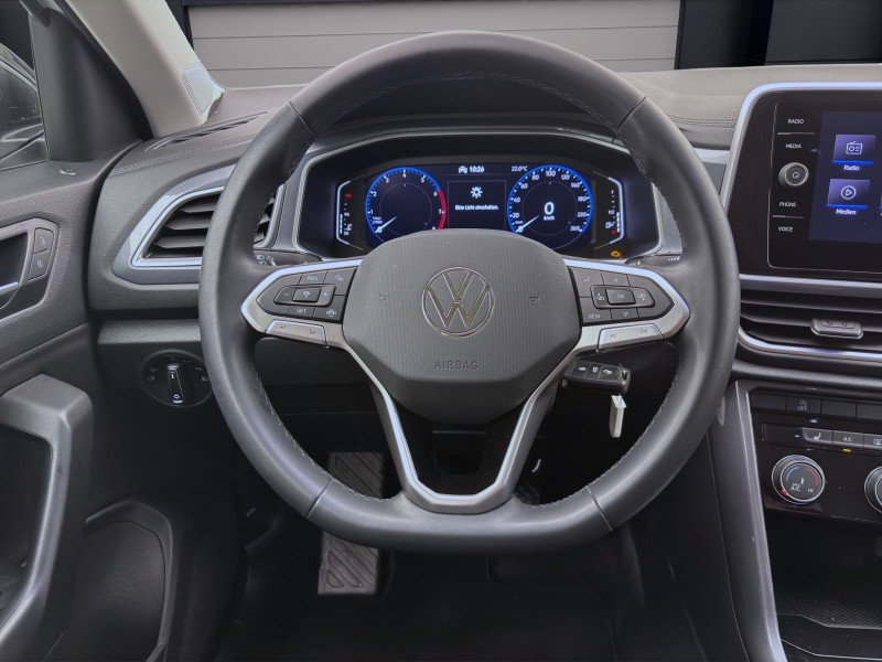 Bild 11: Volkswagen T-Roc 1.0 TSI STYLE SITZHZG PDC KLIMA LED