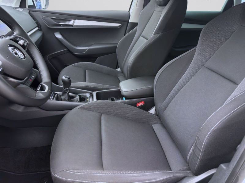 Bild 8: Škoda Karoq 1.5 TSI SELECTION AHK NAVI PDC KLIMA