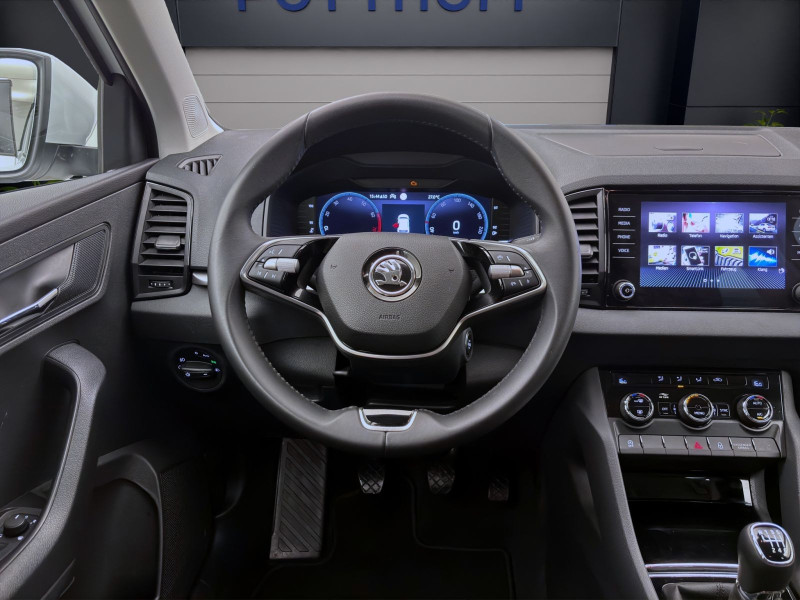Bild 10: Škoda Karoq 1.5 TSI SELECTION AHK NAVI PDC KLIMA