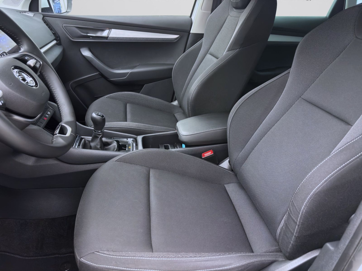 Thumb 8: Škoda Karoq 1.5 TSI SELECTION AHK NAVI PDC KLIMA