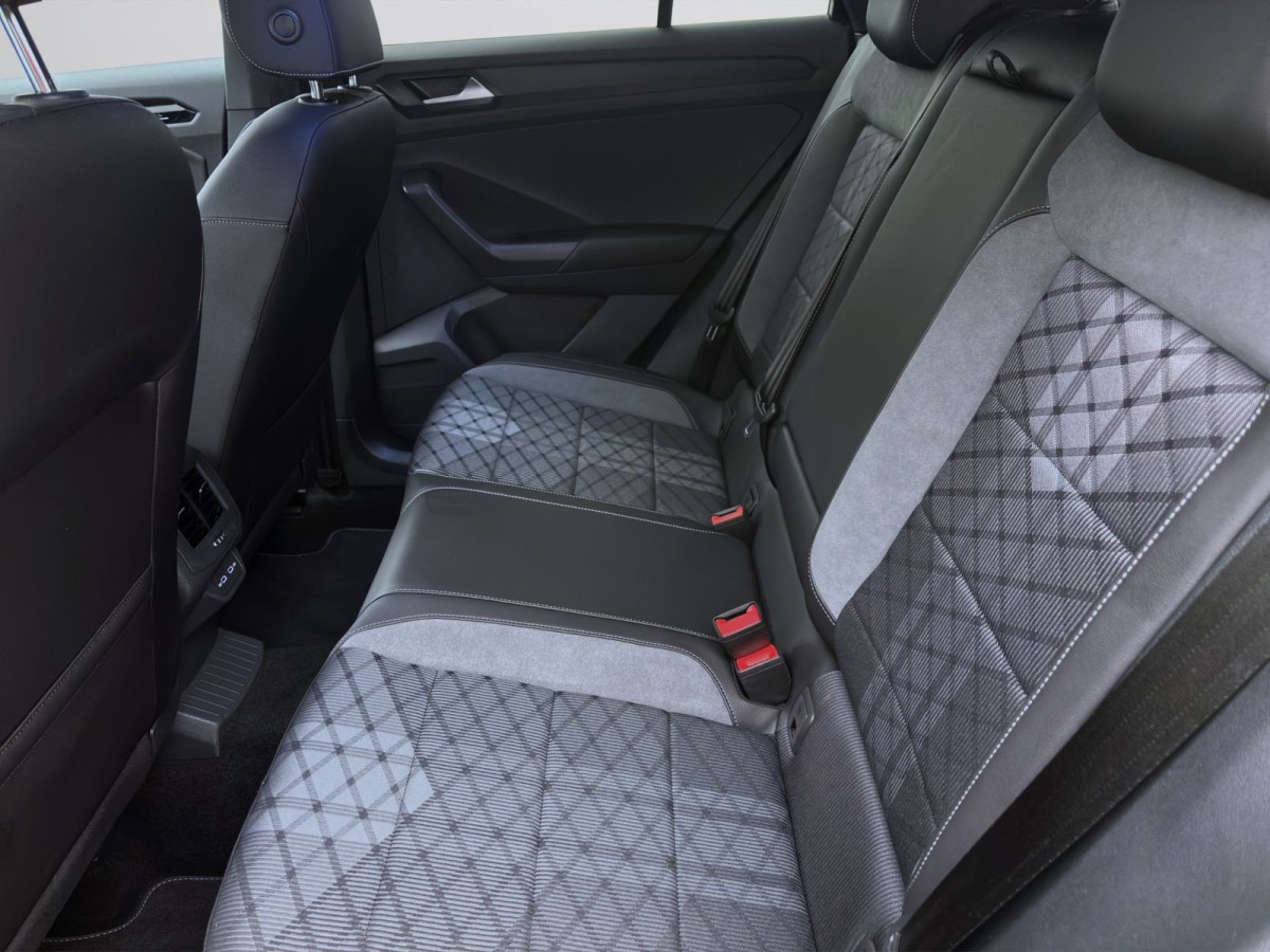 Thumb 15: Volkswagen T-Roc 1.0 TSI R-LINE KAMERA SITZHZG PDC KLIMA