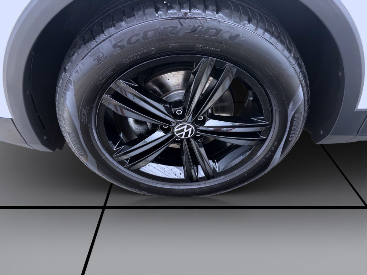 Thumb 8: Volkswagen Tiguan 2.0 TDI DSG LIFE AHK NAVI SITZHZG PDC
