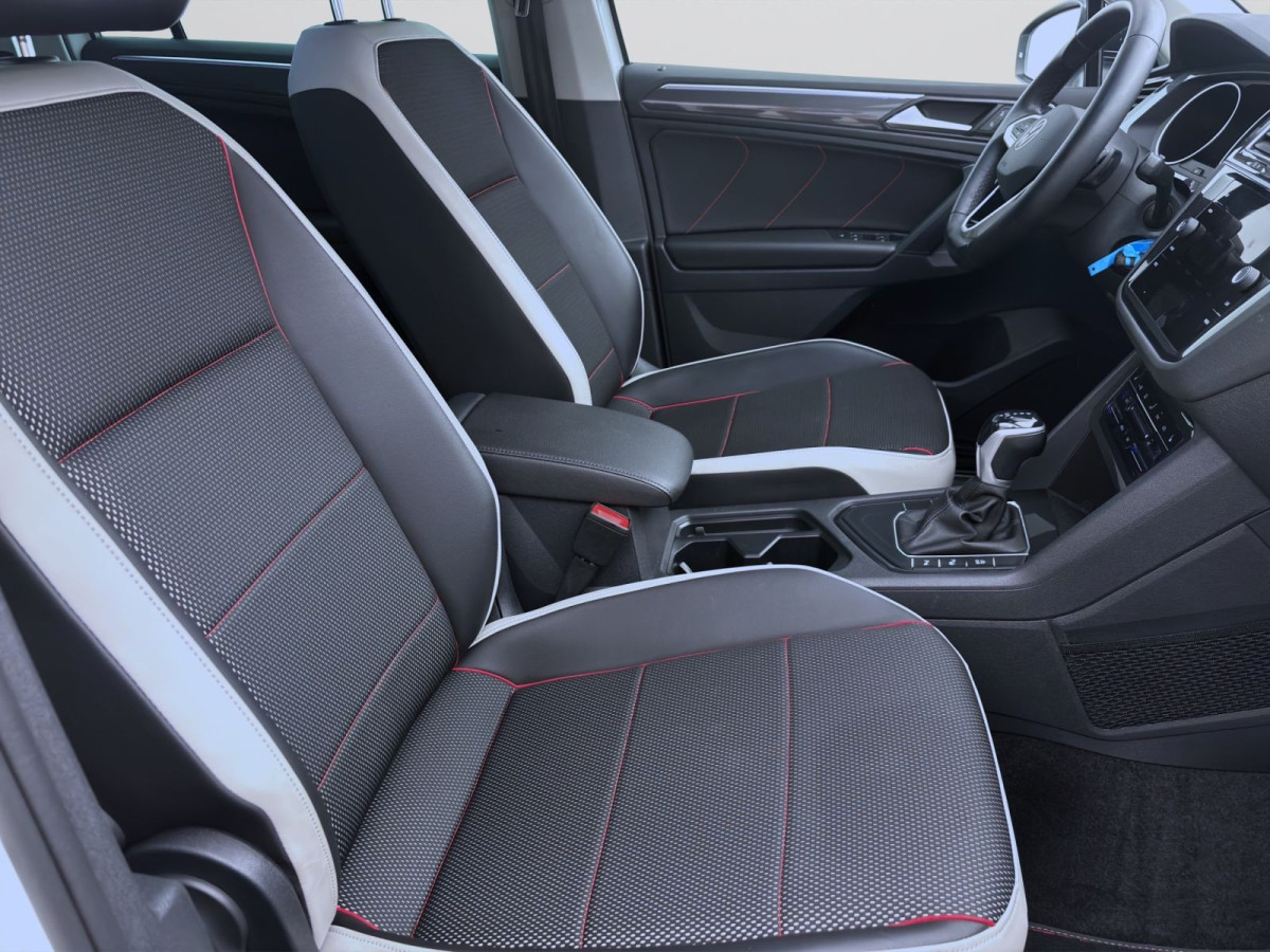 Thumb 16: Volkswagen Tiguan 2.0 TDI DSG LIFE AHK NAVI SITZHZG PDC