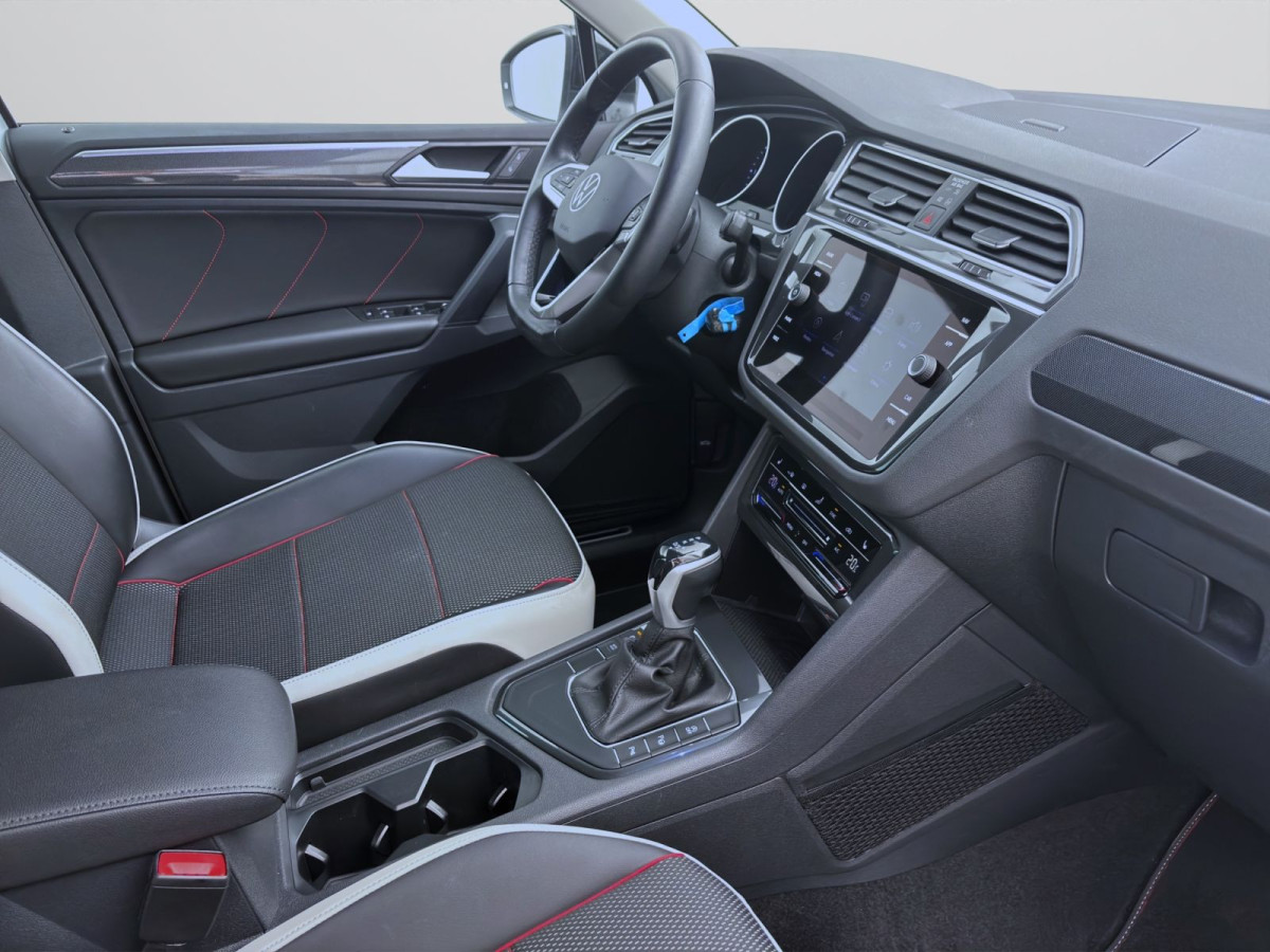 Thumb 17: Volkswagen Tiguan 2.0 TDI DSG LIFE AHK NAVI SITZHZG PDC