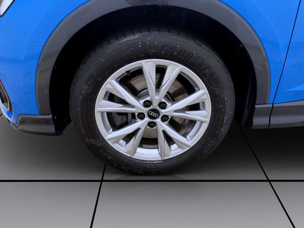 Thumb 8: Audi Q3 Sportback 40 TFSI Q S LINE NAVI PDC SITZHZG LM18