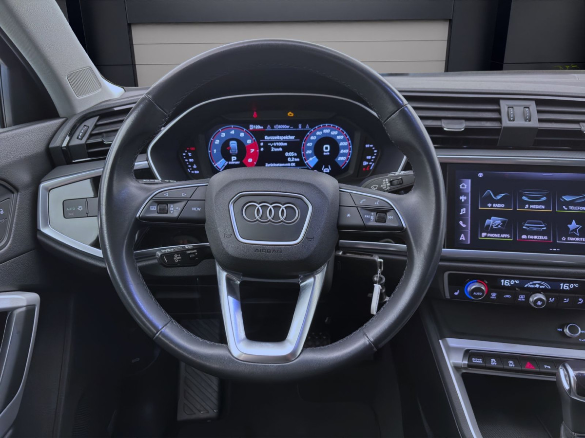 Thumb 11: Audi Q3 Sportback 40 TFSI Q S LINE NAVI PDC SITZHZG LM18