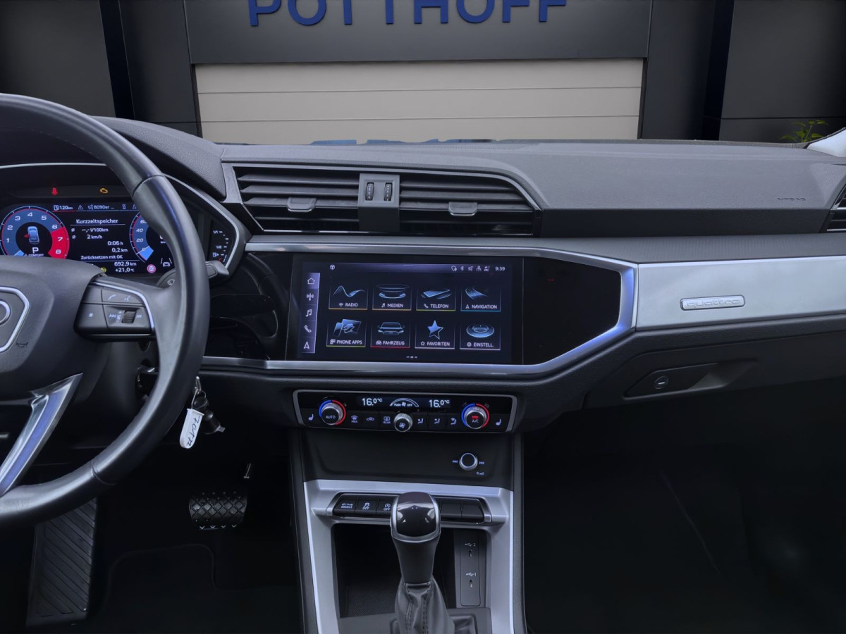 Thumb 14: Audi Q3 Sportback 40 TFSI Q S LINE NAVI PDC SITZHZG LM18