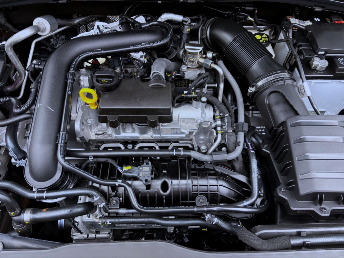 Thumb 17: Škoda FABIA MONTE CARLO DSG KAM LED PDC WINTER+ SMARTL
