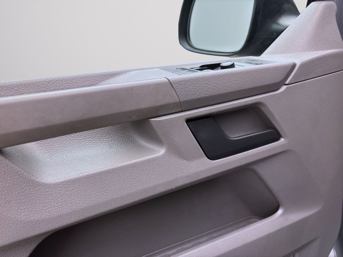 Thumb 9: Volkswagen T6.1 Kombi 2.0 TDI KAMERA KLIMA PDC APP-CONNECT