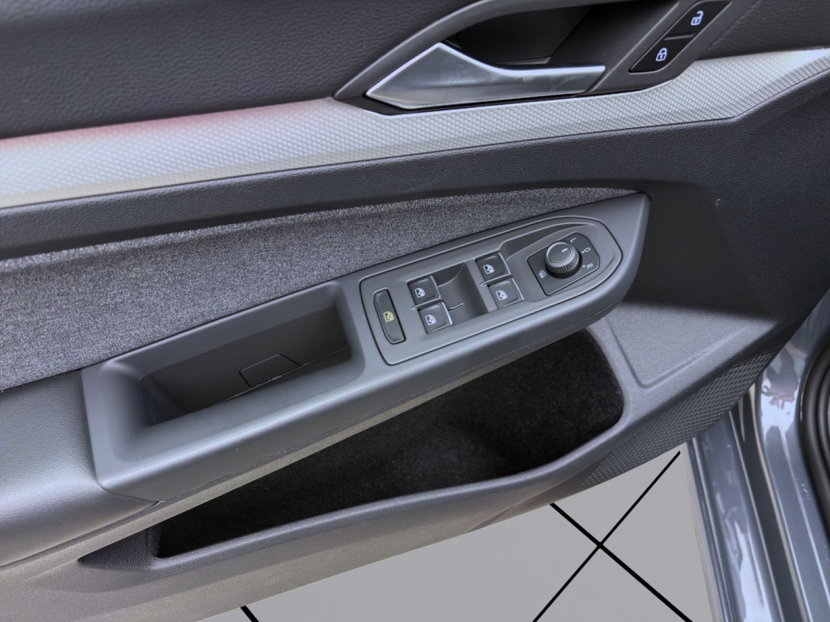 Thumb 10: Volkswagen Golf 2.0 TDI DSG MOVE PANO KAMERA NAVI PDC