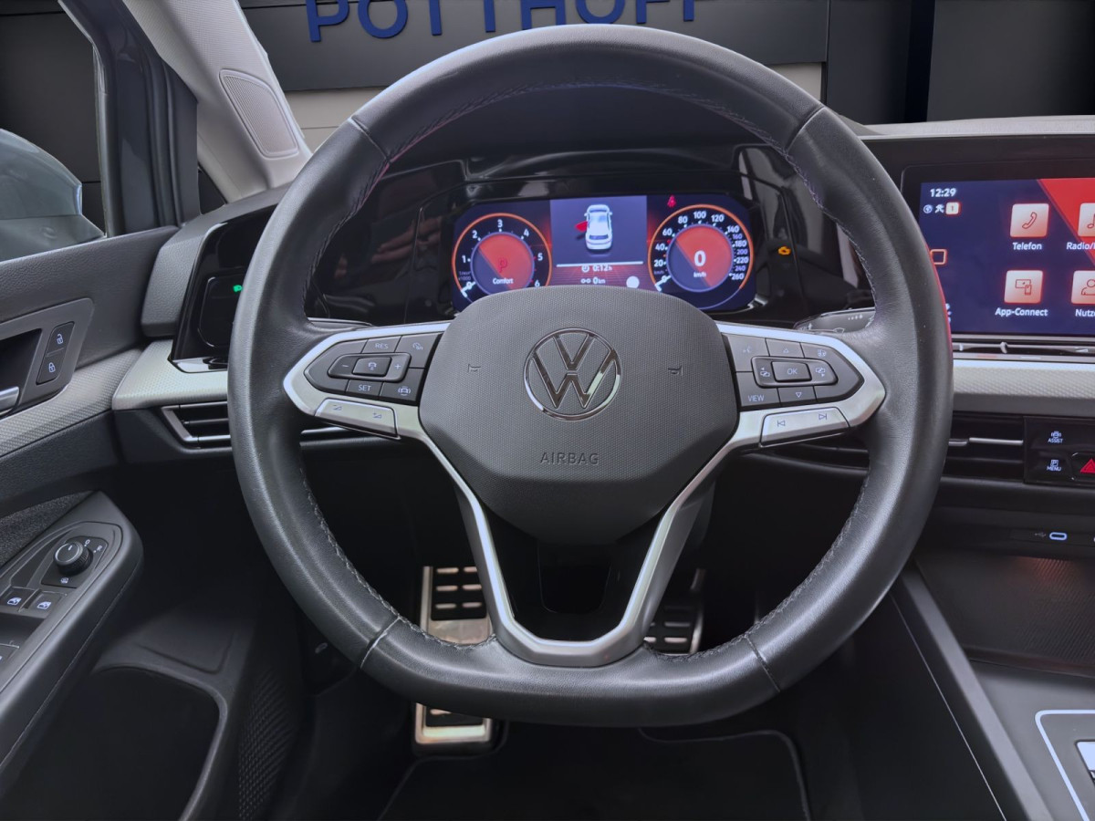 Thumb 11: Volkswagen Golf 2.0 TDI DSG MOVE PANO KAMERA NAVI PDC