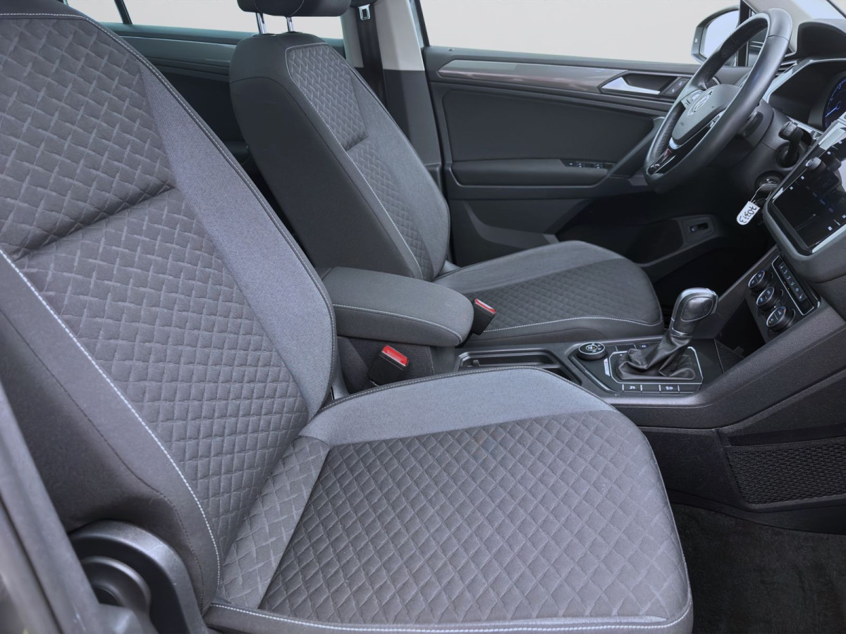 Thumb 16: Volkswagen Tiguan 2.0 TDI DSG 4M R-LINE AHK KAMERA NAVI PDC