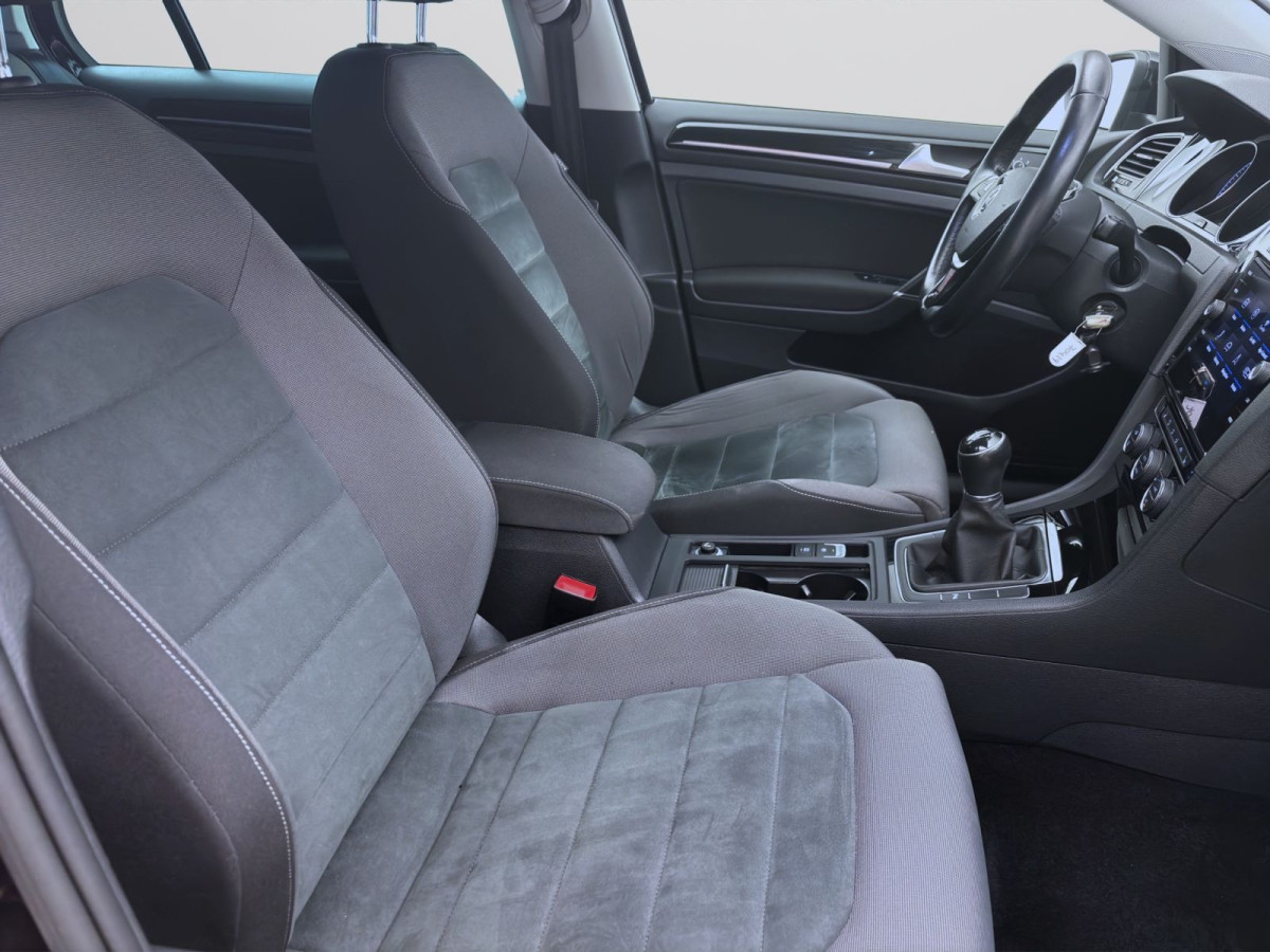 Thumb 16: Volkswagen Golf 1.5 TSI HIGHLINE NAVI PDC KLIMA LED