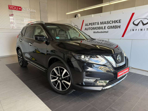 Automodell: X-Trail in der Farbe schwarz