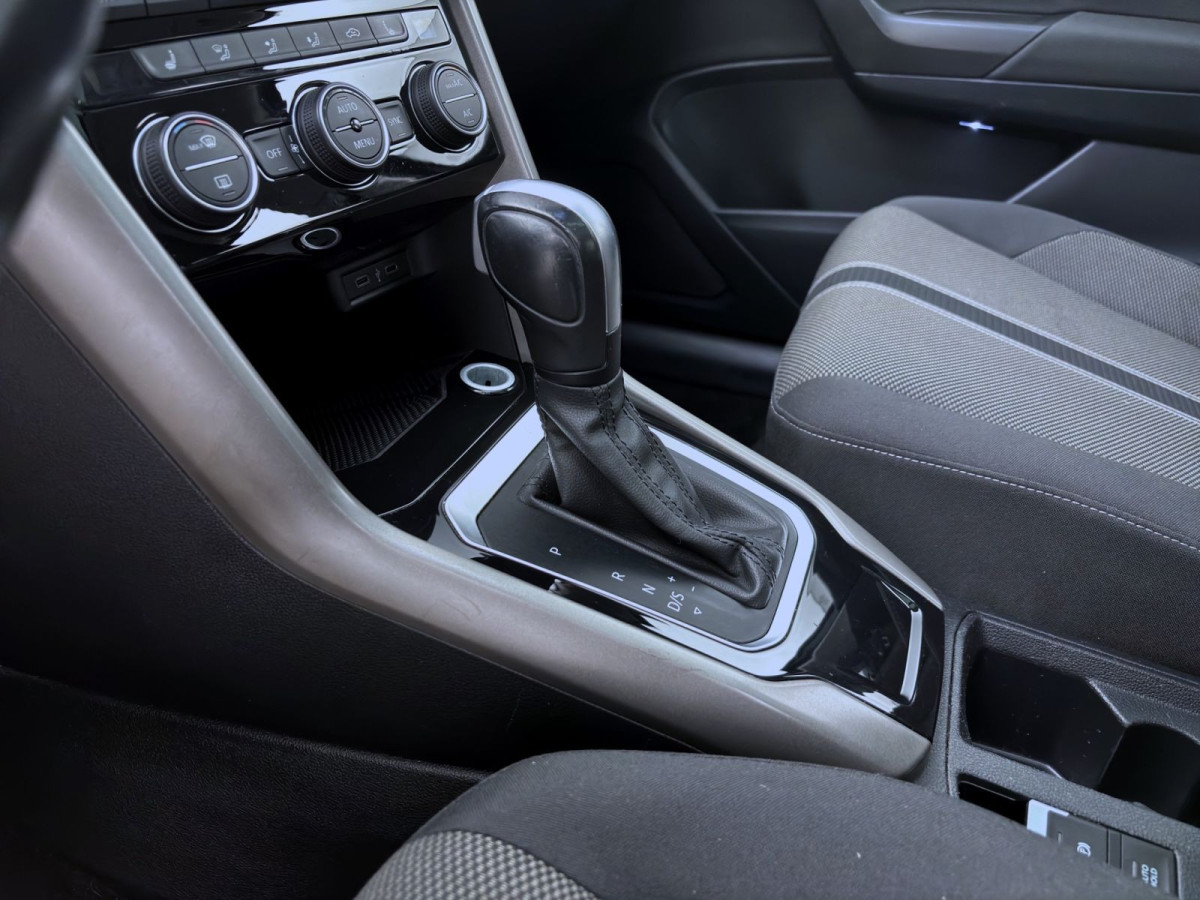 Thumb 14: Volkswagen T-Roc 2.0 TDI DSG STYLE PANO AHK SITZHZG PDC