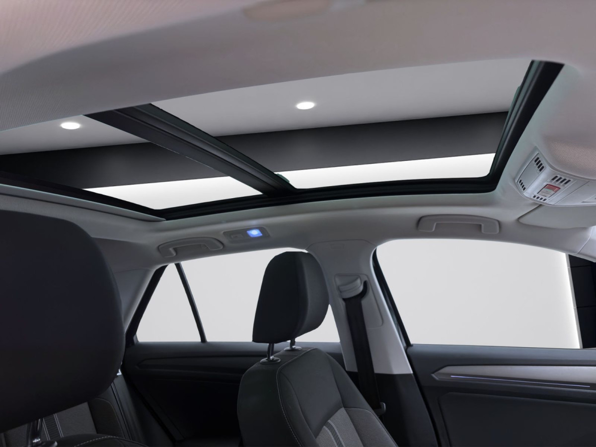 Thumb 17: Volkswagen T-Roc 2.0 TDI DSG STYLE PANO AHK SITZHZG PDC