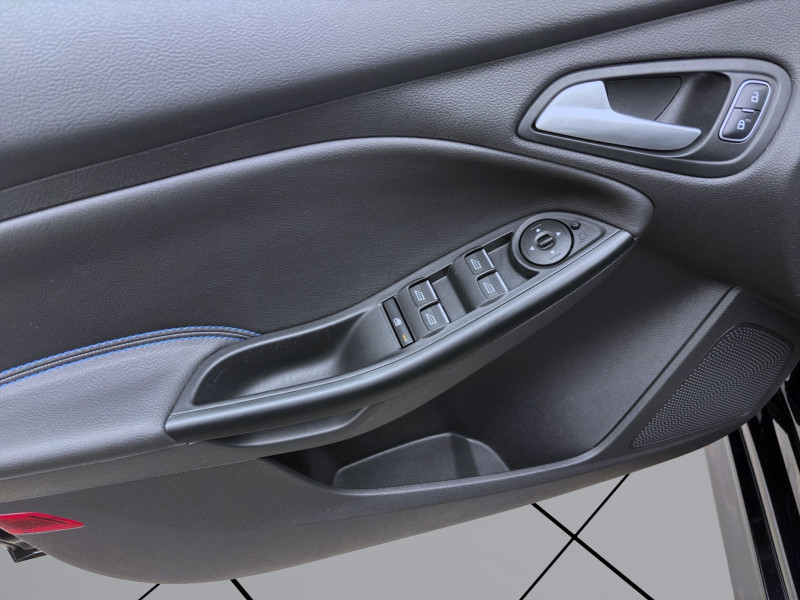 Bild 10: Ford Focus 2.3 EcoBoost RS NAVI KAMERA SITZHZG PDC