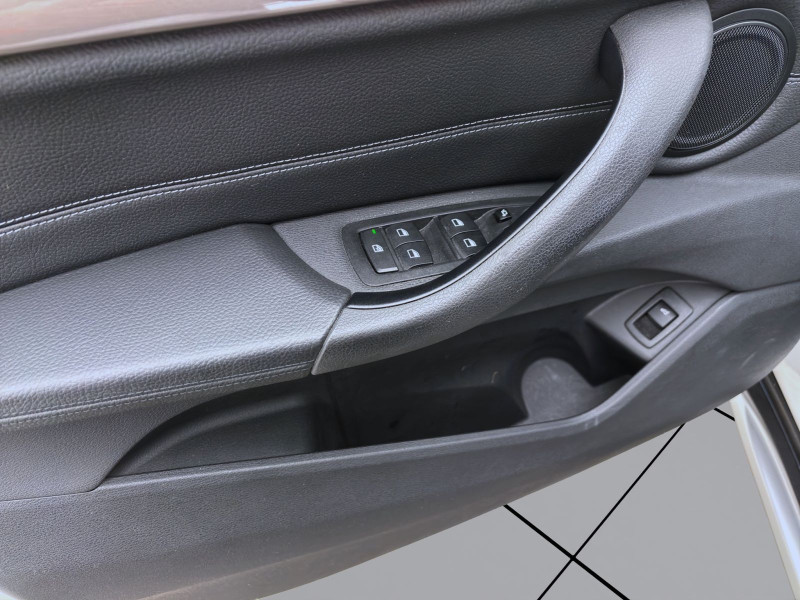 Bild 10: BMW X1 sDrive 18i XLINE PANO SITZHZG NAVI PDC