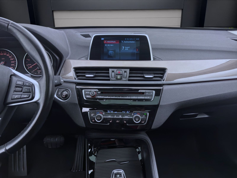 Bild 14: BMW X1 sDrive 18i XLINE PANO SITZHZG NAVI PDC
