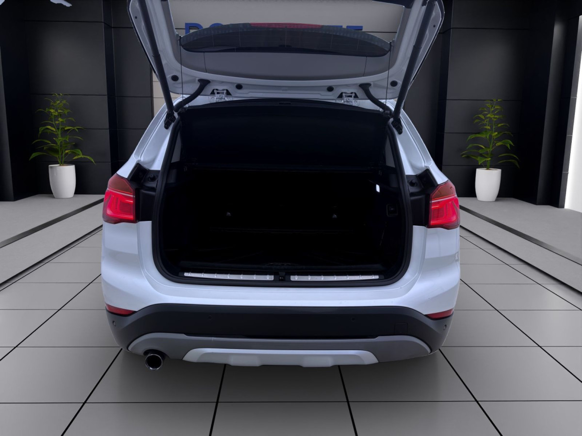 Thumb 4: BMW X1 sDrive 18i XLINE PANO SITZHZG NAVI PDC