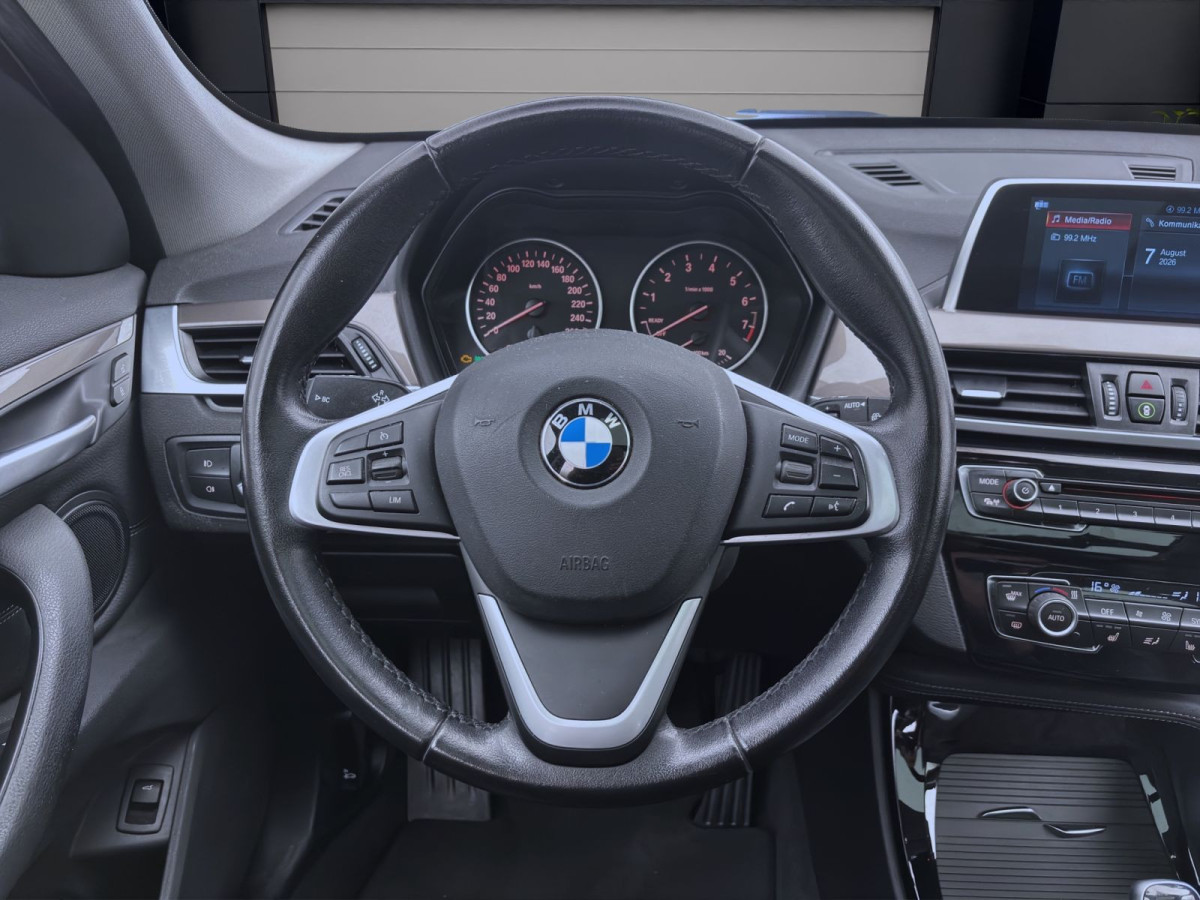 Thumb 11: BMW X1 sDrive 18i XLINE PANO SITZHZG NAVI PDC