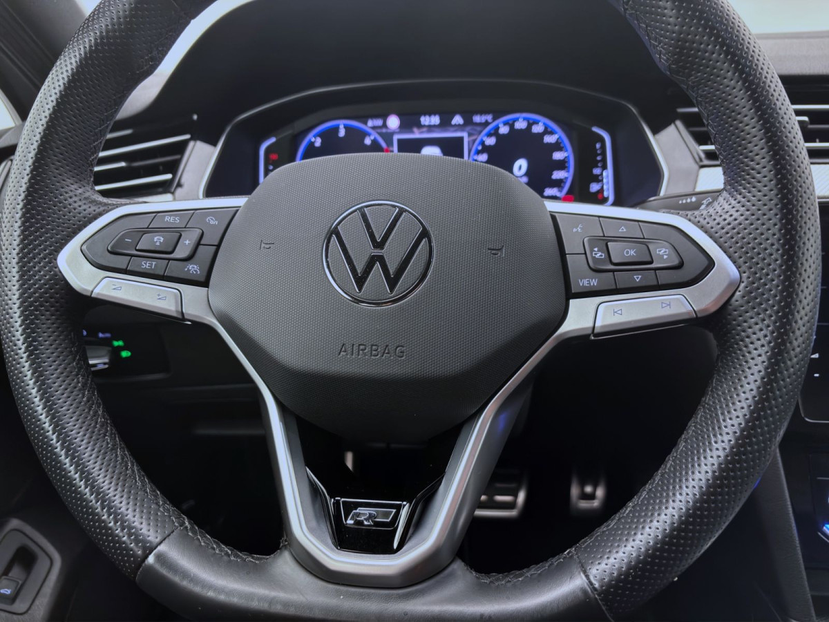 Thumb 12: Volkswagen Passat Variant 2.0 TDI DSG 4M R-LINE AHK KAMERA NAVI PDC
